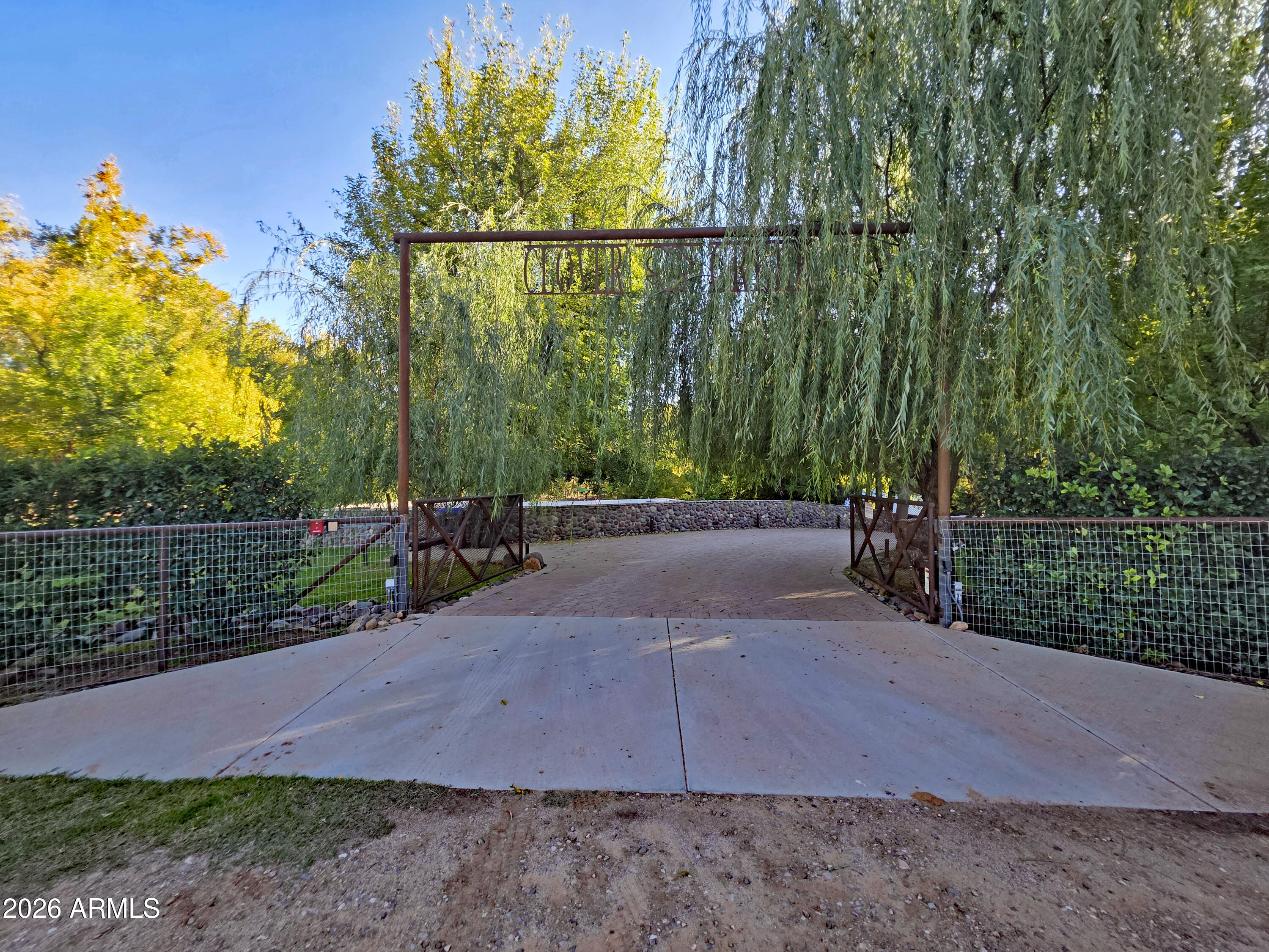 1225 East Willow Point Road Cornville, AZ 86325 - Photo 111 of 132 Driveway