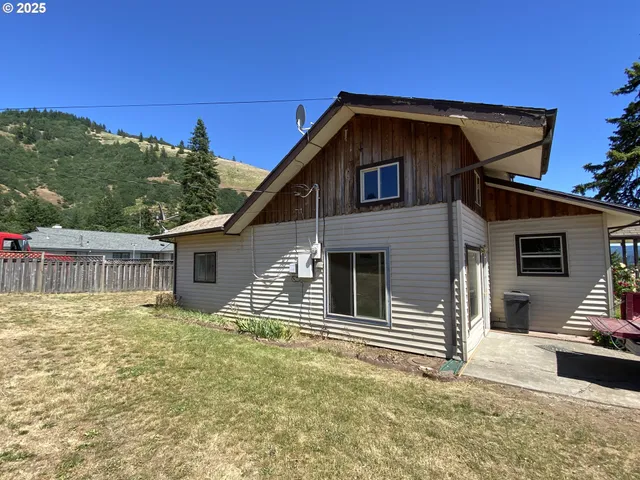 a backyard of a house