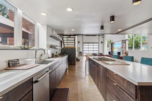 $6,250 | 1290 Snelling Avenue North, St. Paul, MN 55108