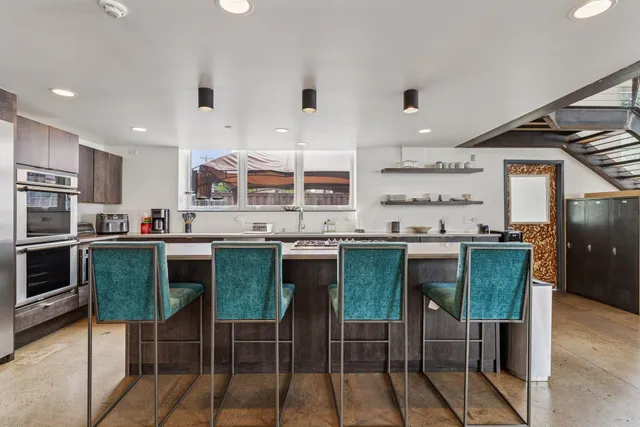 $6,250 | 1290 Snelling Avenue North, St. Paul, MN 55108