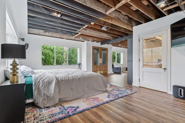 $5,000 | 1290 Snelling Avenue North, St. Paul, MN 55108