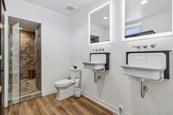 $5,000 | 1290 Snelling Avenue North, St. Paul, MN 55108