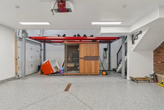 $6,250 | 1290 Snelling Avenue North, St. Paul, MN 55108