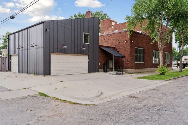 $6,250 | 1290 Snelling Avenue North, St. Paul, MN 55108