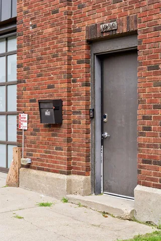 $6,250 | 1290 Snelling Avenue North, St. Paul, MN 55108