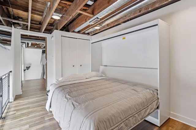 $6,250 | 1290 Snelling Avenue North, St. Paul, MN 55108