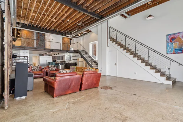 $5,000 | 1290 Snelling Avenue North, St. Paul, MN 55108