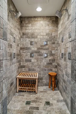 $6,250 | 1290 Snelling Avenue North, St. Paul, MN 55108