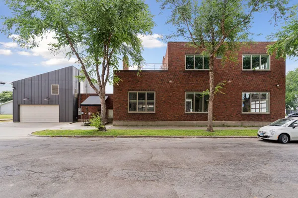 $5,000 | 1290 Snelling Avenue North, St. Paul, MN 55108