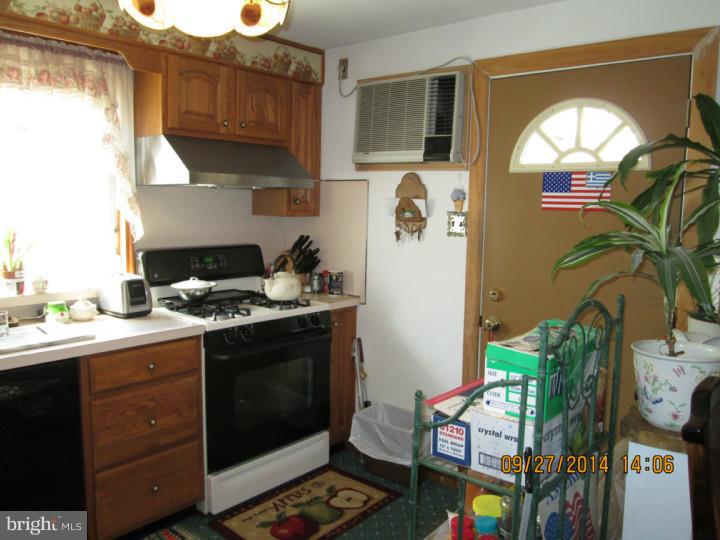 12 Wellington Road Upper Darby, PA 19082 - Photo 11 of 19