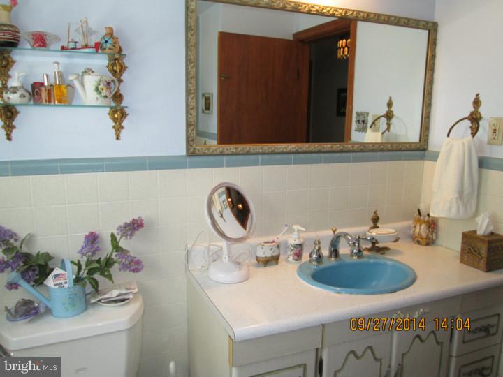 12 Wellington Road Upper Darby, PA 19082 - Photo 7 of 19