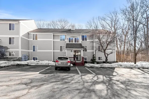 $315,000 | 330 Sunderland Road, Unit 80, Worcester, MA 01604