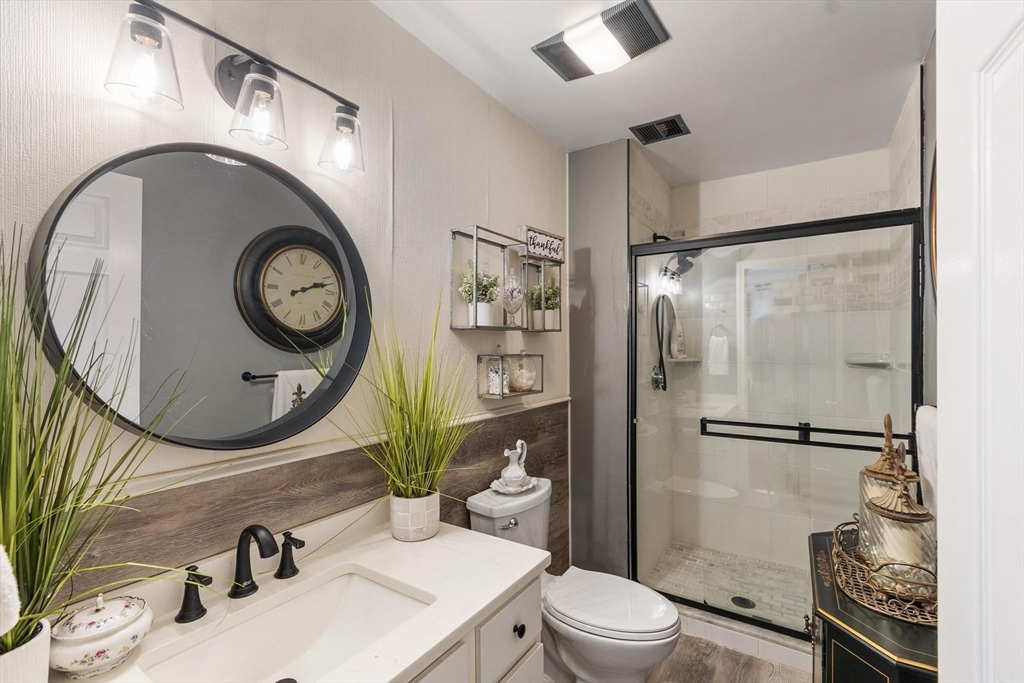 330 Sunderland Road, Unit 80 Worcester, MA 01604 - Photo 20 of 37