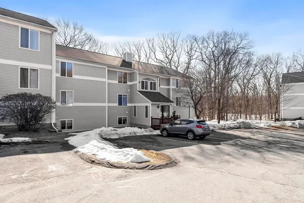 $315,000 | 330 Sunderland Road, Unit 80, Worcester, MA 01604
