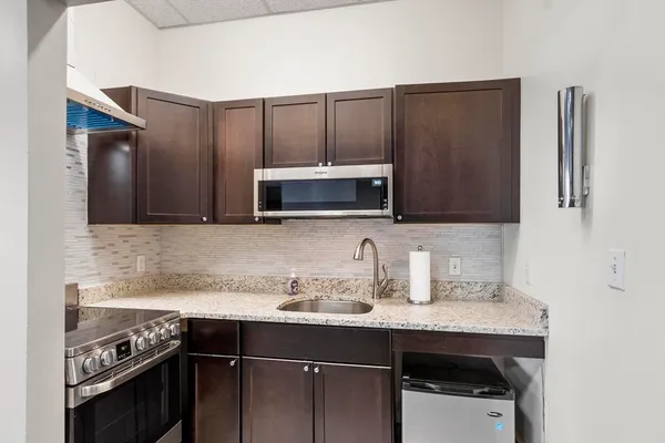 $315,000 | 330 Sunderland Road, Unit 80, Worcester, MA 01604