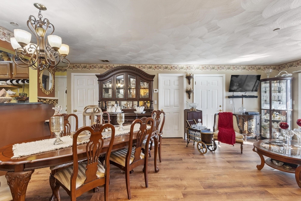 330 Sunderland Road, Unit 80 Worcester, MA 01604 - Photo 6 of 37