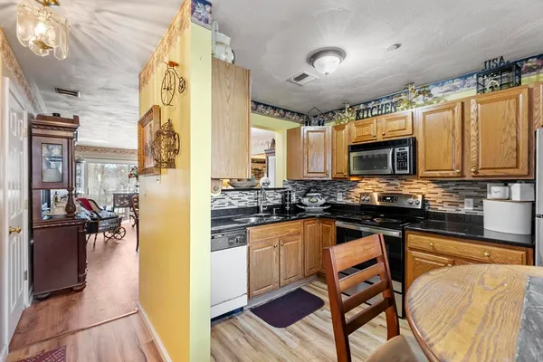 $315,000 | 330 Sunderland Road, Unit 80, Worcester, MA 01604