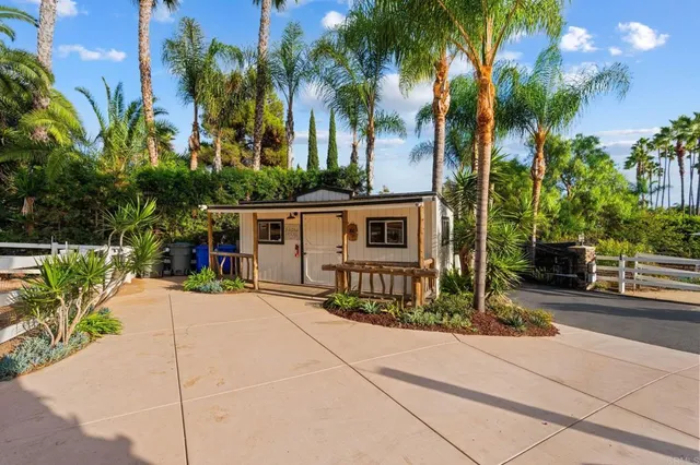 $3,300,000 | 612 Lucylle Lane, Encinitas, CA 92024