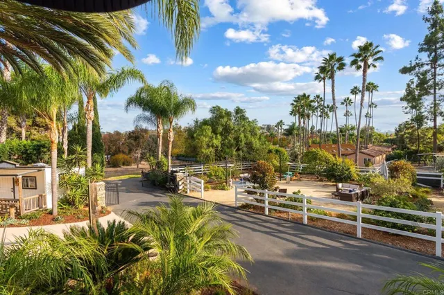$3,300,000 | 612 Lucylle Lane, Encinitas, CA 92024