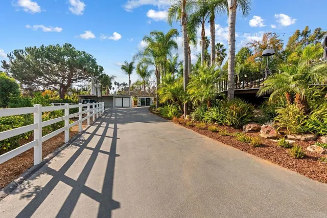 $3,300,000 | 612 Lucylle Lane, Encinitas, CA 92024