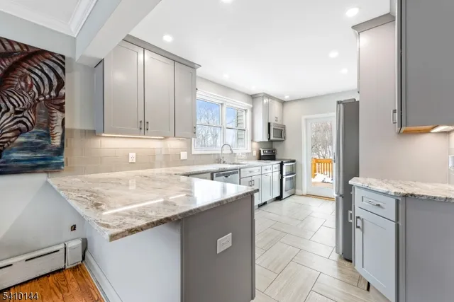 $399,900 | 34 Bayview Avenue, Hopatcong, NJ 07843