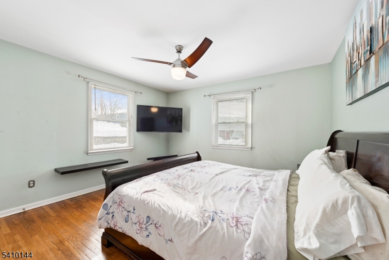 34 Bayview Avenue Hopatcong, NJ 07843 - Photo 9 of 16