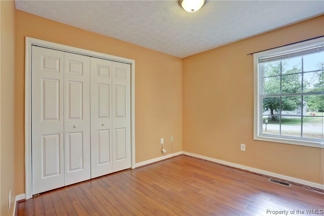 911 Riverside Drive Lanexa, VA 23089 - Photo 6 of 30 Gallery Image 6