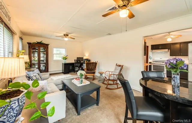 $875,000 | 352-354 Ruskey Lane, Hyde Park, NY 12538