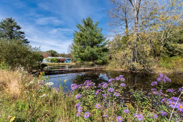 $875,000 | 352-354 Ruskey Lane, Hyde Park, NY 12538