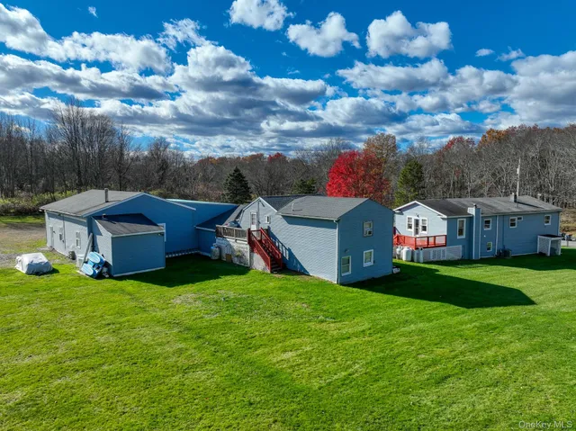 $875,000 | 352-354 Ruskey Lane, Hyde Park, NY 12538