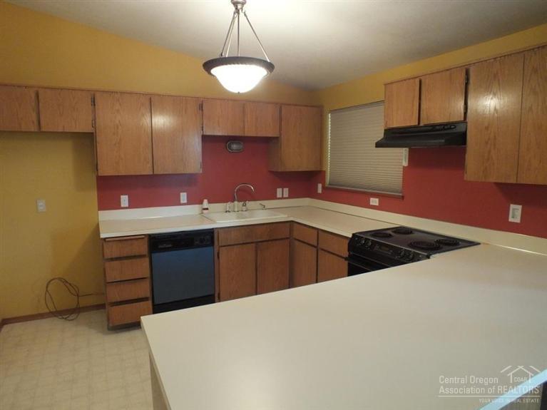 62740 Dixon Loop Bend, OR 97701 - Photo 7 of 18 Additional Photo