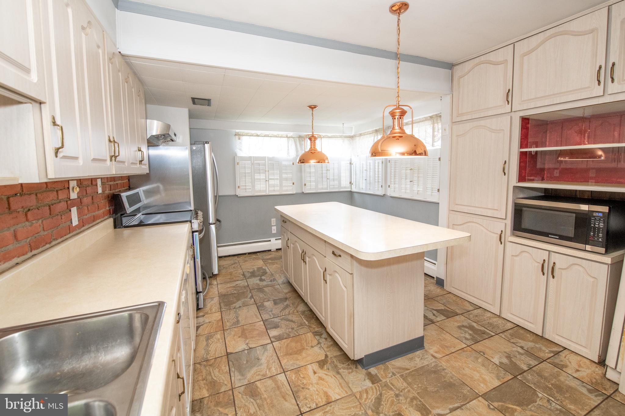 46 Gaping Rock Road Levittown, PA 19057 - Photo 4 of 23