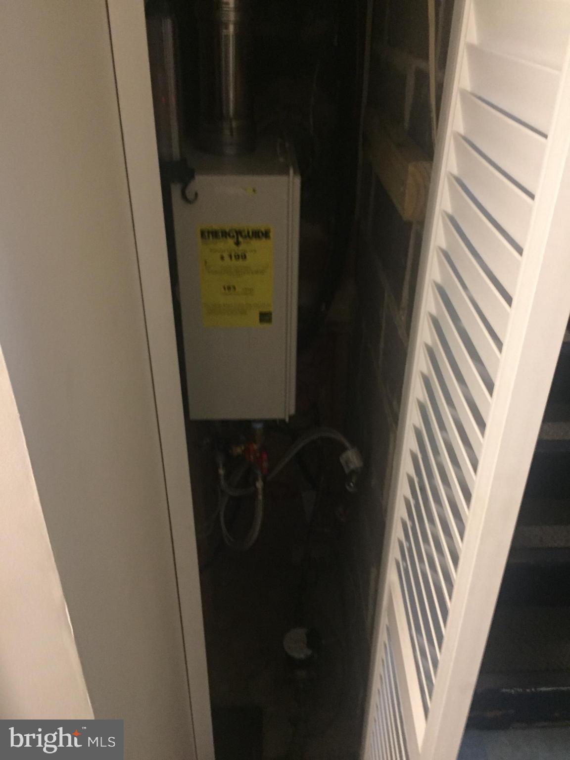 18 Russell Road Willow Grove, PA 19090 - Photo 23 of 25 Hot water