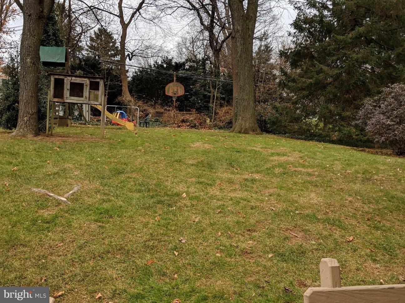 18 Russell Road Willow Grove, PA 19090 - Photo 25 of 25 Rear Yard