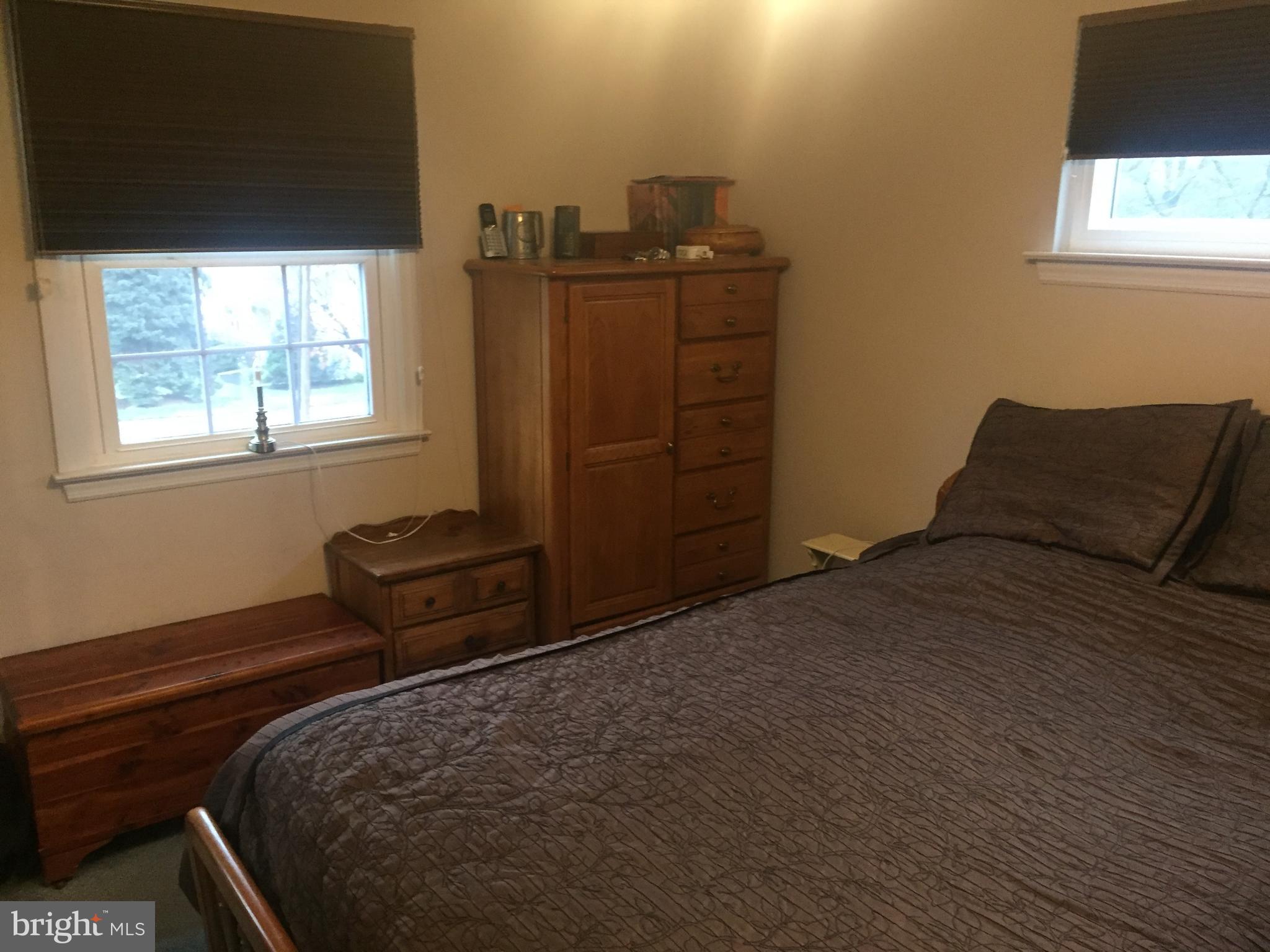 18 Russell Road Willow Grove, PA 19090 - Photo 10 of 25 Master bedroom