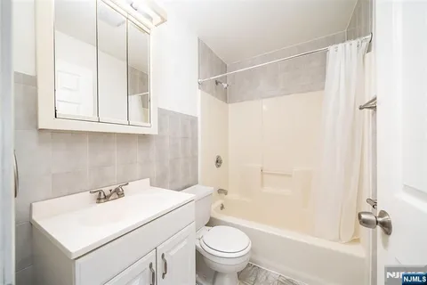 $855,000 | 54 Chestnut Street, Weehawken, NJ 07086