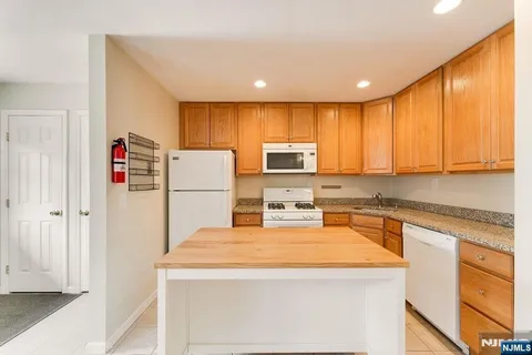 $855,000 | 54 Chestnut Street, Weehawken, NJ 07086