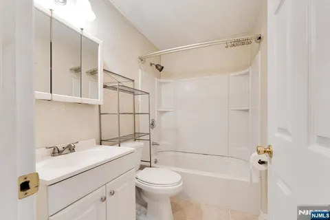 $855,000 | 54 Chestnut Street, Weehawken, NJ 07086