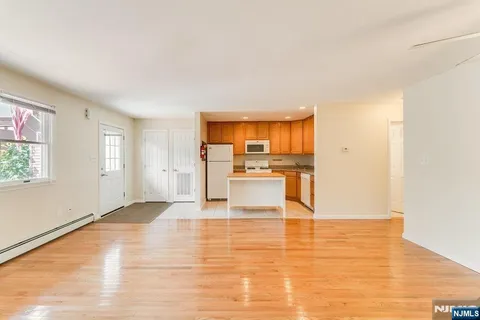 $855,000 | 54 Chestnut Street, Weehawken, NJ 07086