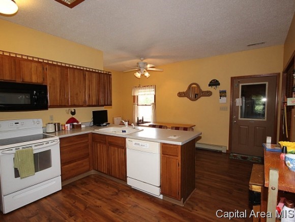 3908 Redbird Lane Springfield, IL 62707 - Photo 8 of 24