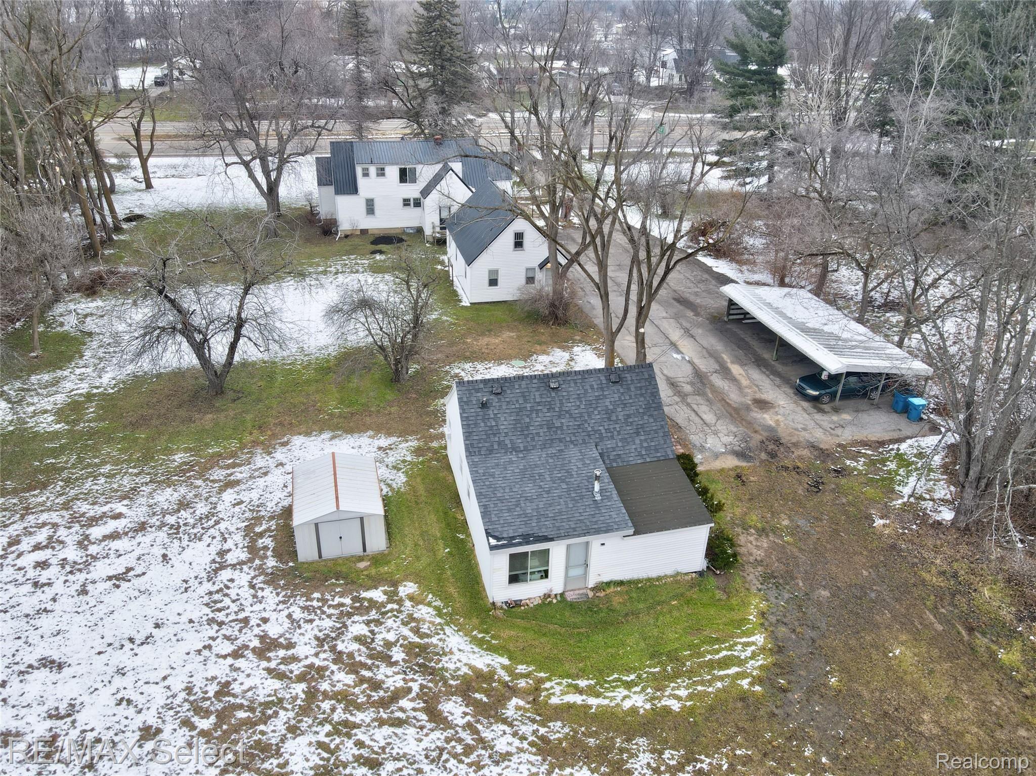 8085 Corunna Road Flint, MI 48532 - Photo 9 of 98 8085 Corunna Rd 008.jpg