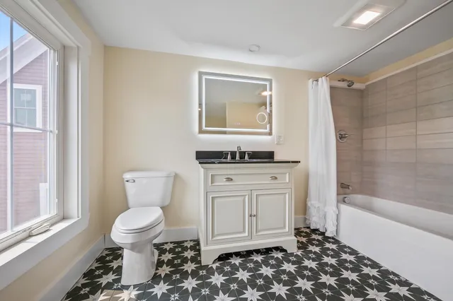 $1,100,000 | 3610 West Side Road, Conway, NH 03860