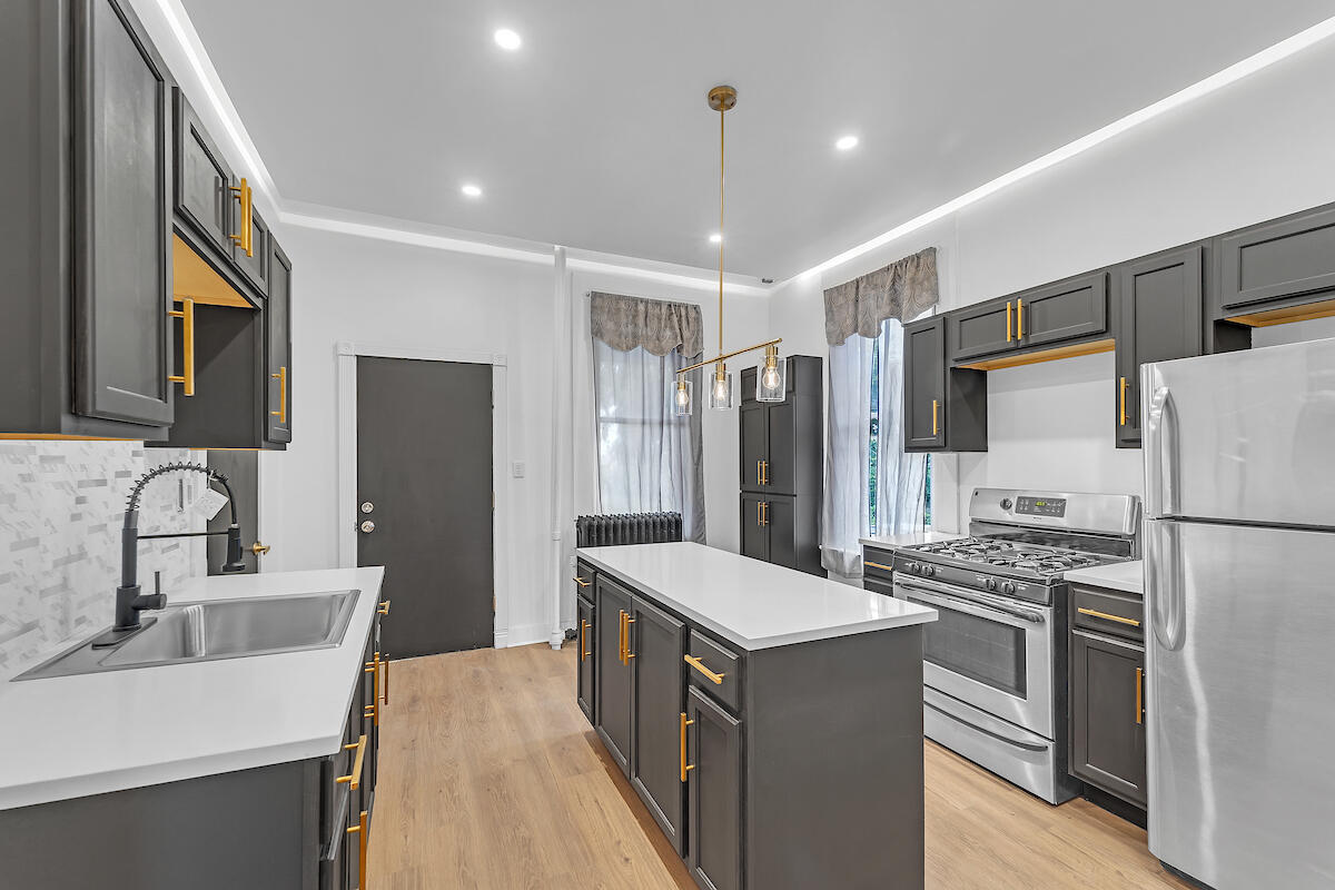 2030 West Pierce Street Milwaukee, WI 53204 - Photo 2 of 30 DSC08102