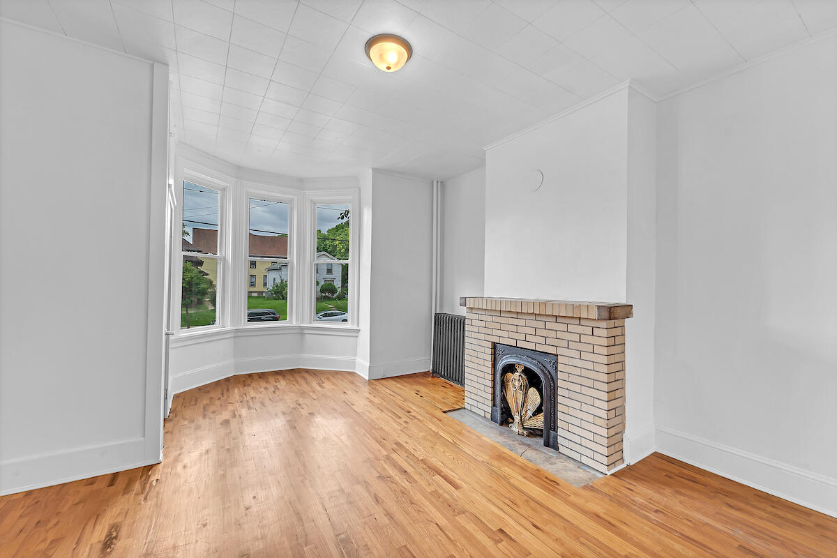 2030 West Pierce Street Milwaukee, WI 53204 - Photo 3 of 30 DSC08082