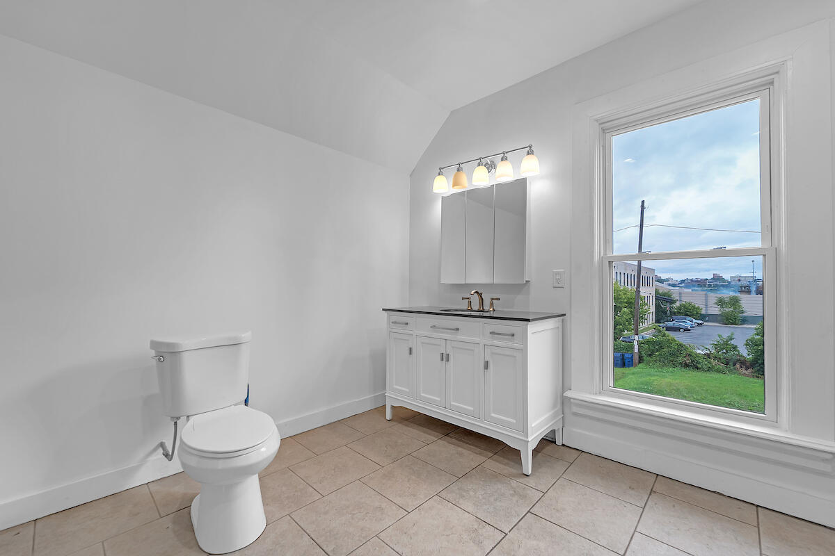 2030 West Pierce Street Milwaukee, WI 53204 - Photo 4 of 30 DSC08127