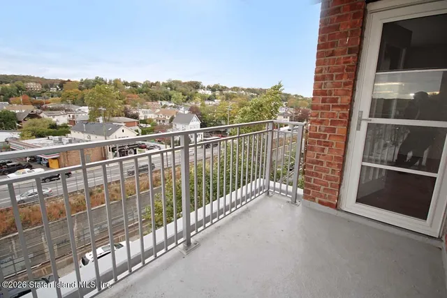 $435,000 | 100 Colfax Avenue, Unit 6D | Grant City