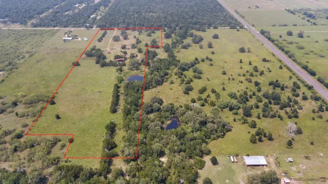 $669,000 | 145 Stolle Lane, Flatonia, TX 78941
