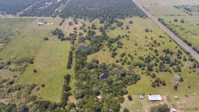 $669,000 | 145 Stolle Lane, Flatonia, TX 78941