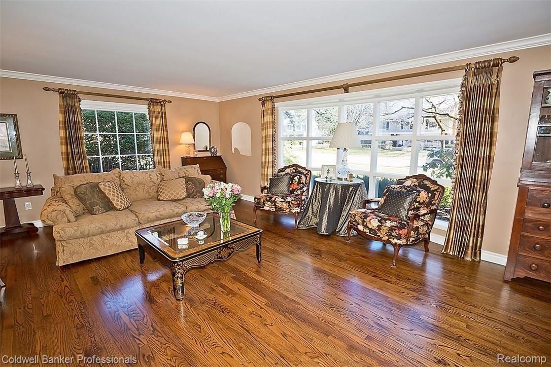601 North Glengarry Road Bloomfield Hills, MI 48301 - Photo 10 of 63 592A1762.jpg