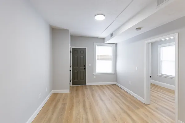 $4,900 | 628 East 6th Street, Unit 3, Boston, MA 02127